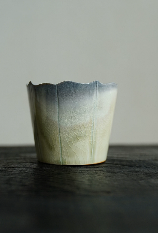 Roselle Vintage Grip Mug
